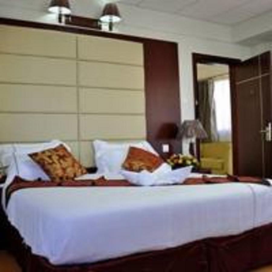 Rahnile Hotel Bahir Dar Exteriör bild