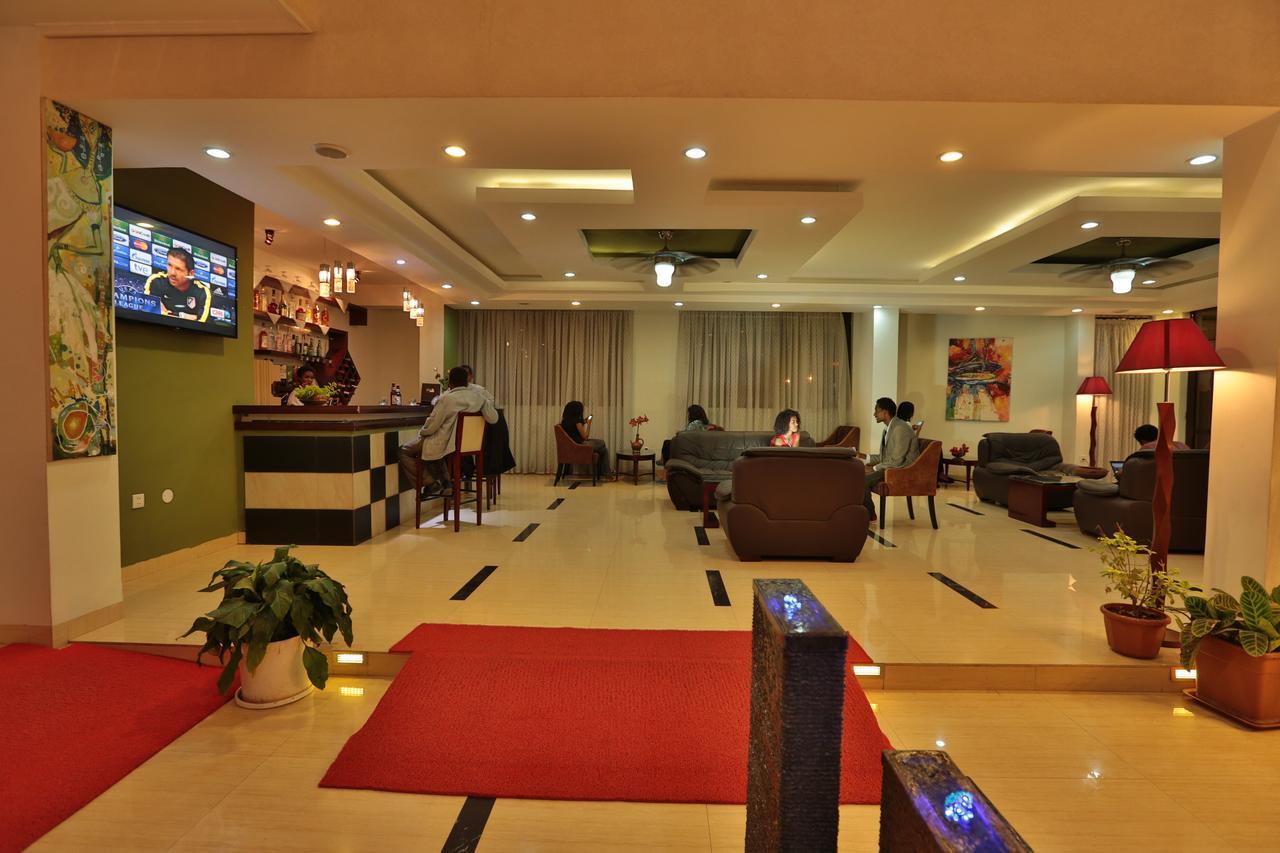 Rahnile Hotel Bahir Dar Exteriör bild