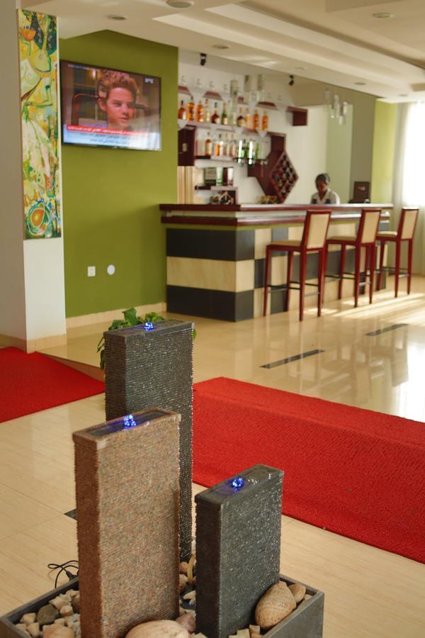 Rahnile Hotel Bahir Dar Exteriör bild